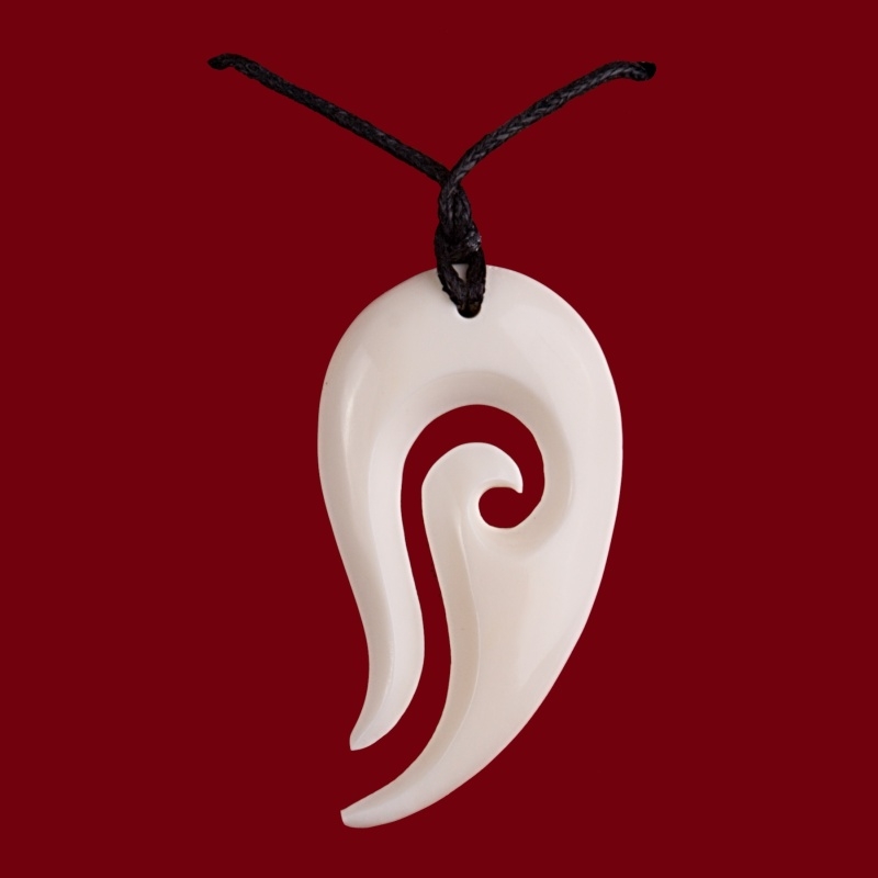AMULET HEI MATAU S KORU